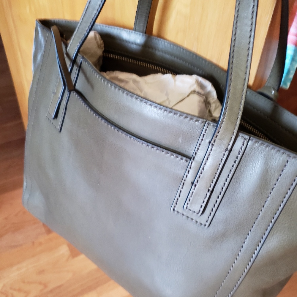 Fossil handbag